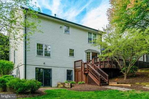 $995,000 | 6040 Redwood Lane, Alexandria, VA 22310