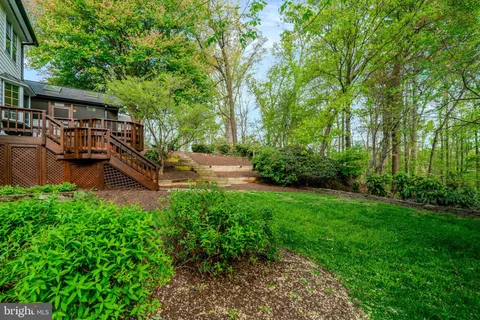 $995,000 | 6040 Redwood Lane, Alexandria, VA 22310