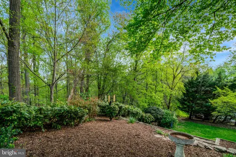 $995,000 | 6040 Redwood Lane, Alexandria, VA 22310