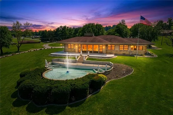 $669,000 | 102 Peasant Village Lane, Belle Vernon, PA 15012