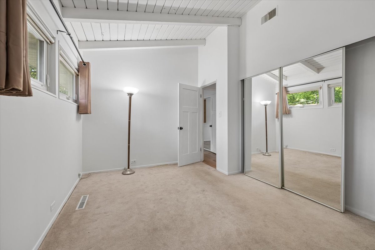 6838 Beckwith Road Morton Grove, IL 60053 - Photo 12 of 22 Gallery Image 12
