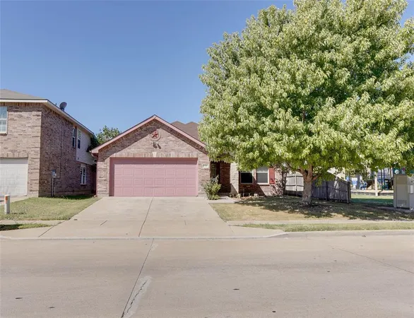 $1,900 | 9016 Garden Springs Drive, Fort Worth, TX 76123