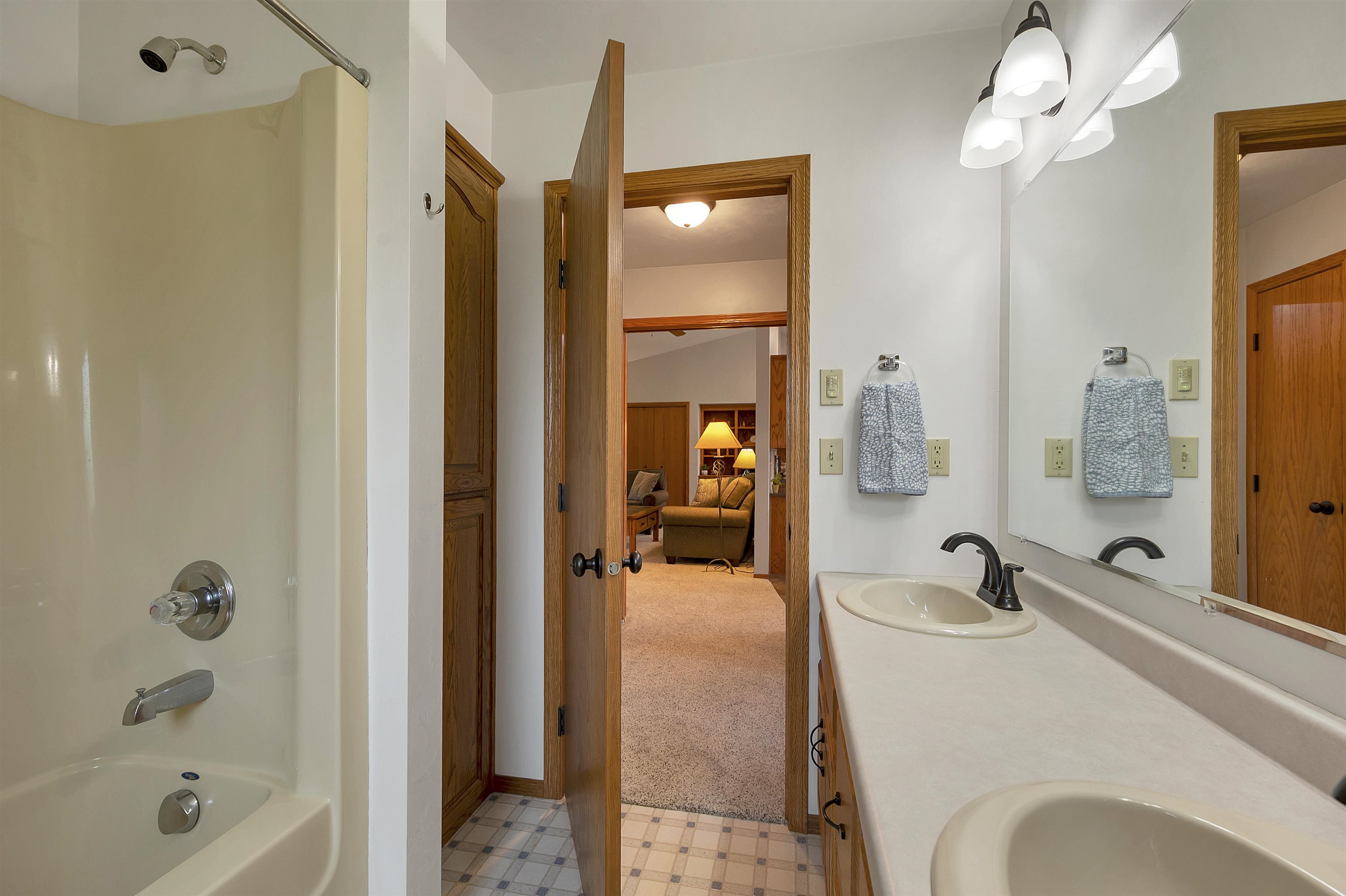 3605 Solitude Road De Pere, WI 54115 - Photo 31 of 58
