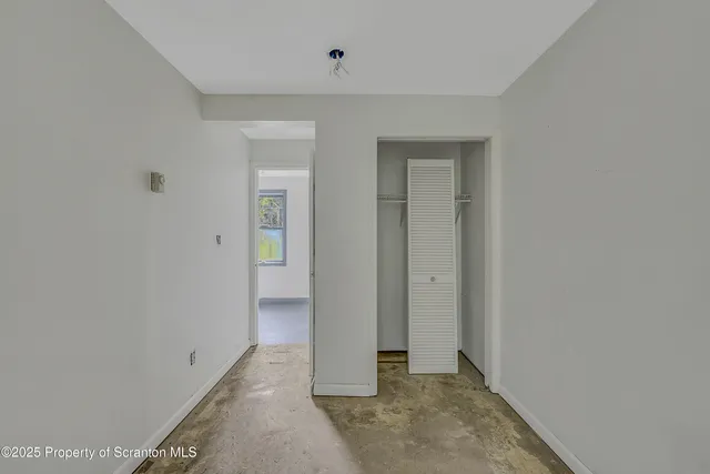 $269,999 | 9 East Shore Lane, Beach Lake, PA 18405