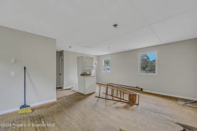 $269,999 | 9 East Shore Lane, Beach Lake, PA 18405