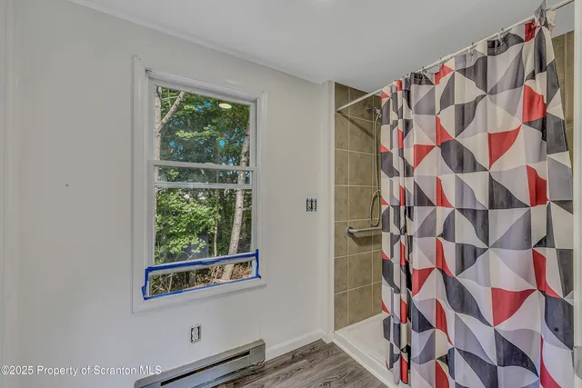 $269,999 | 9 East Shore Lane, Beach Lake, PA 18405