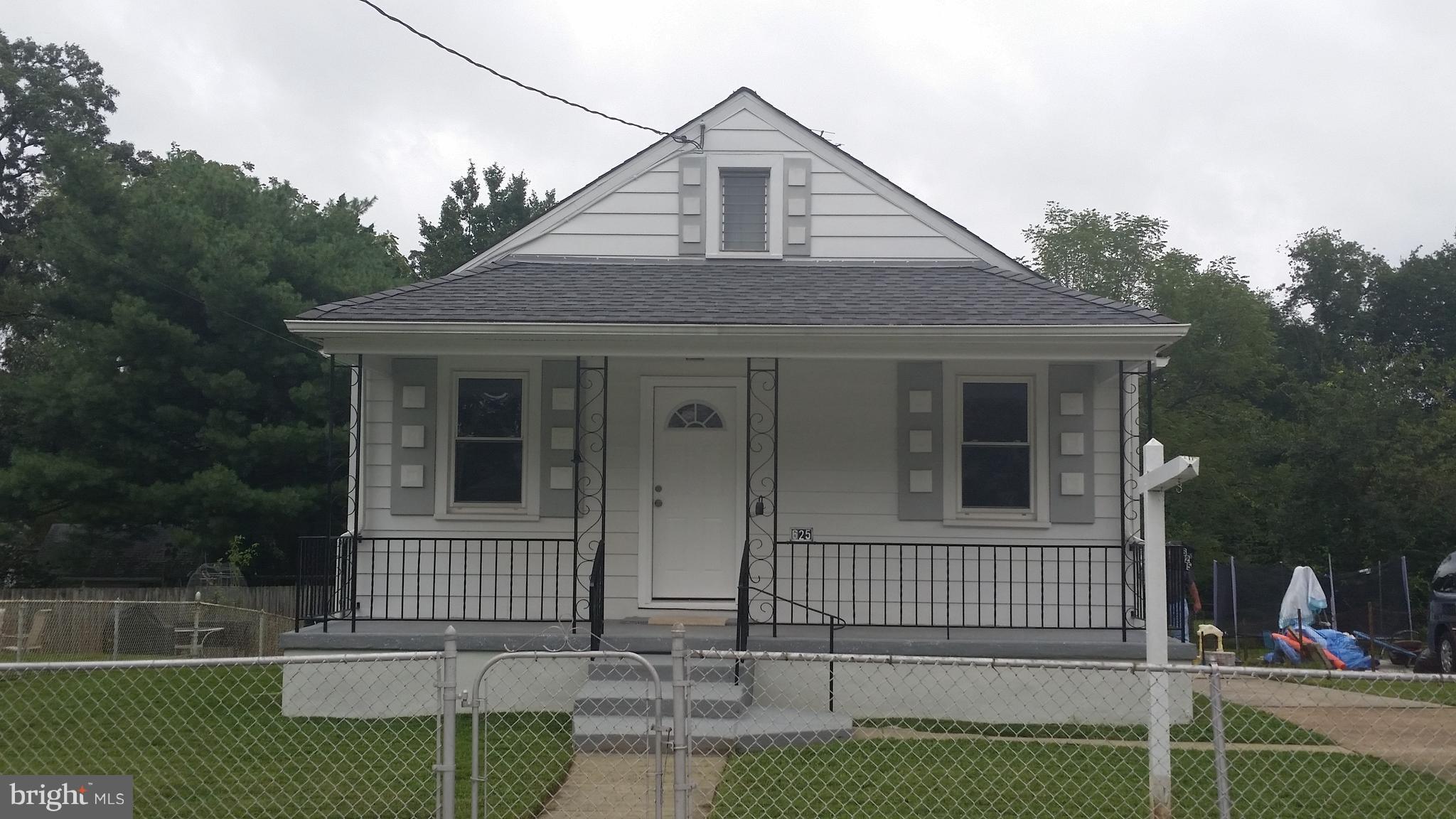 625 North Stuart Street Baltimore, MD 21221 - Photo 6 of 27 Exterior (Front)