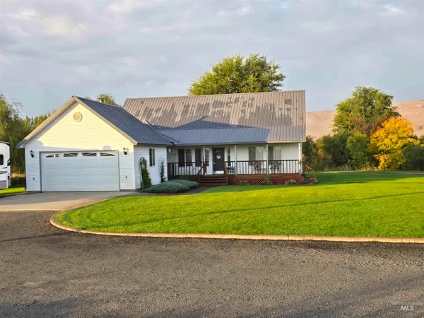 $675,000 | 2909 Highway 95, Cambridge, ID 83610