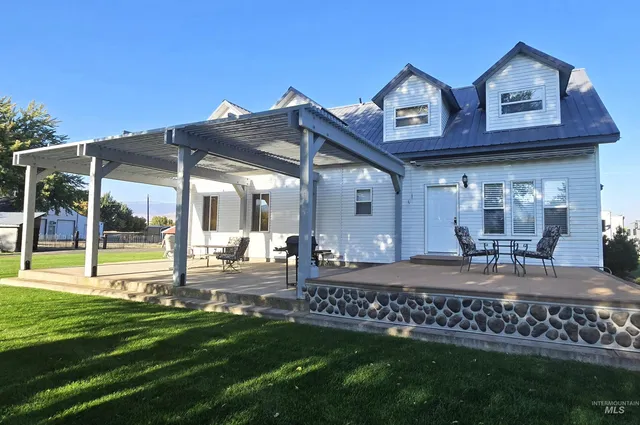 $675,000 | 2909 Highway 95, Cambridge, ID 83610