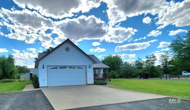 $675,000 | 2909 Highway 95, Cambridge, ID 83610