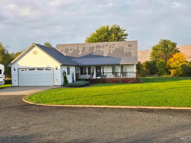 $675,000 | 2909 Highway 95, Cambridge, ID 83610