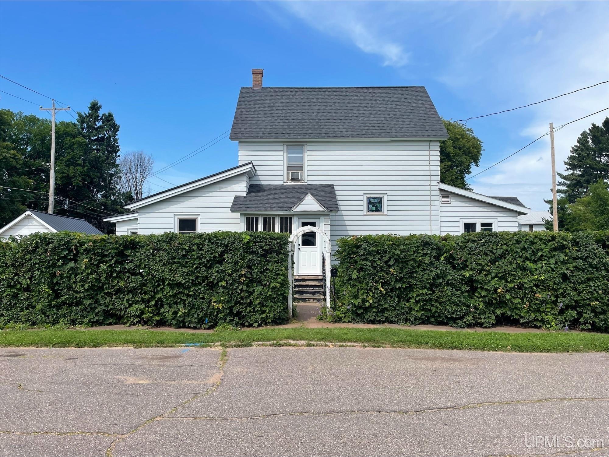 526 Bank Street Ishpeming, MI 49849 - Photo 2 of 45 Gallery Image 2