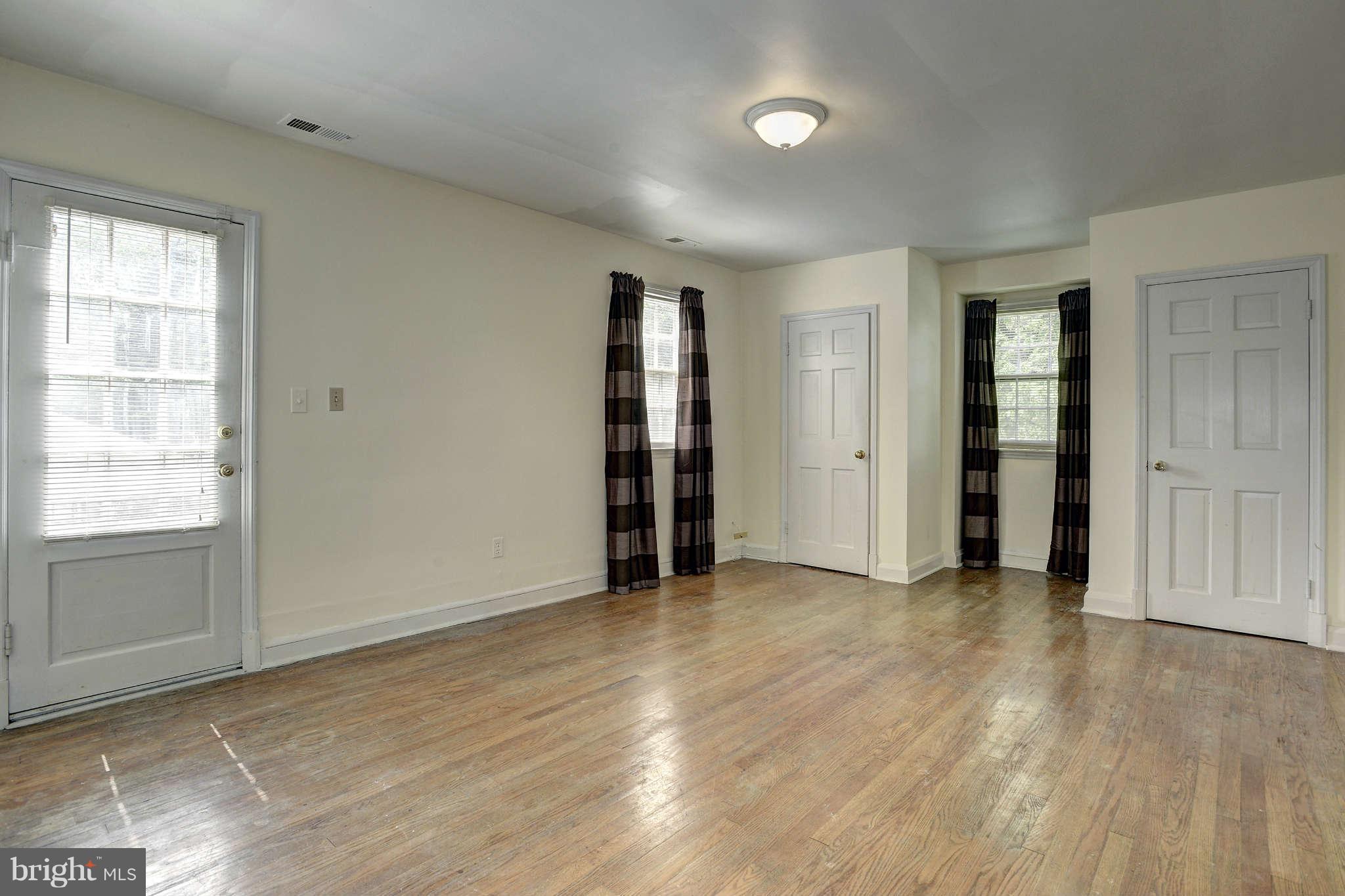 7014 Queen Anne Road Baltimore, MD 21207 - Photo 16 of 27 Bedroom (Master)