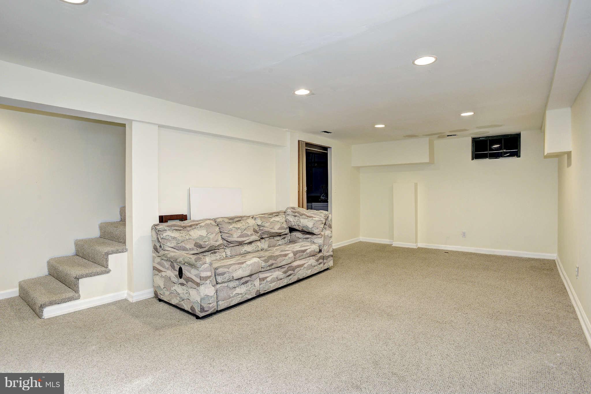 7014 Queen Anne Road Baltimore, MD 21207 - Photo 20 of 27 Recreation Room