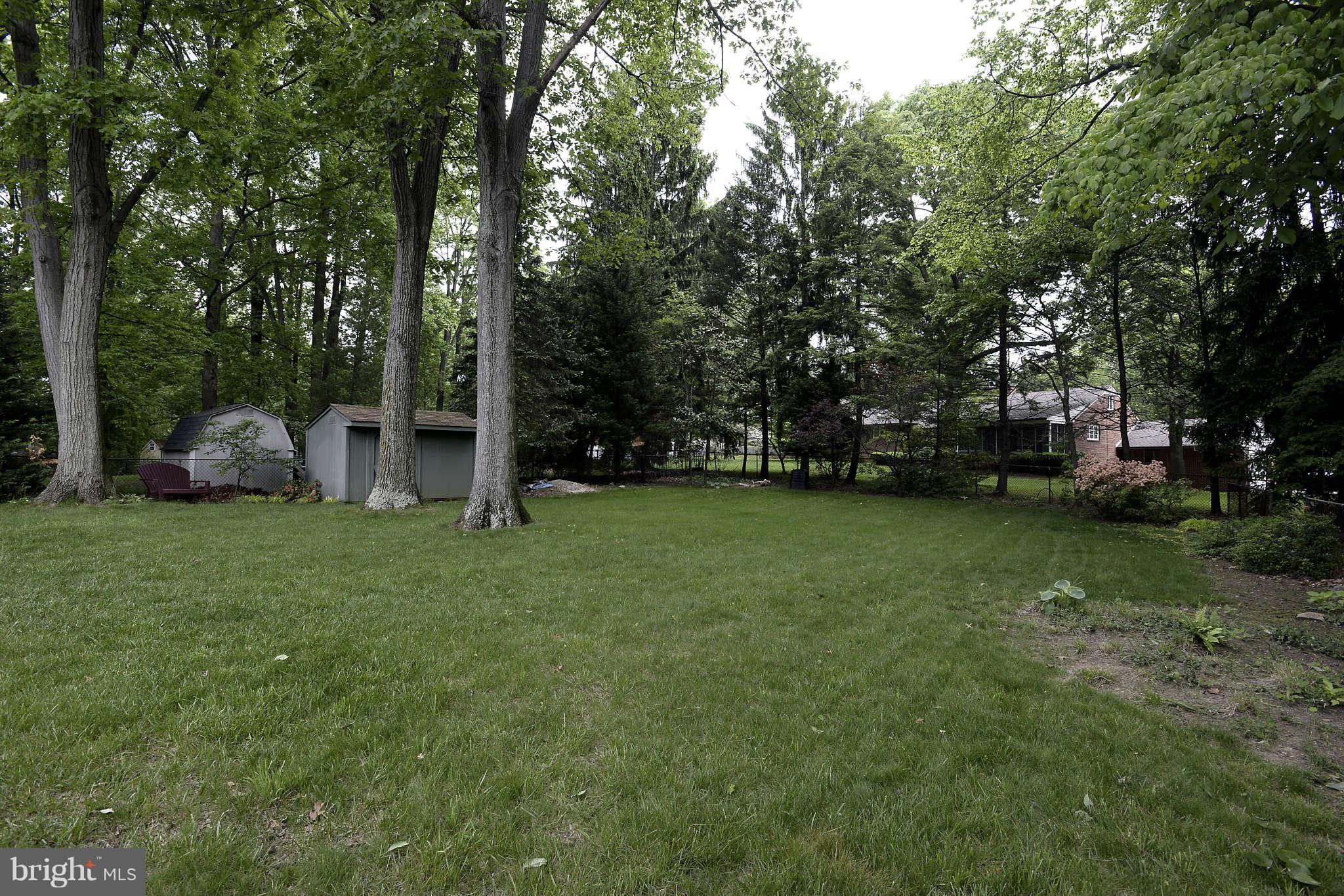 7014 Queen Anne Road Baltimore, MD 21207 - Photo 24 of 27 Fenced-in Yard