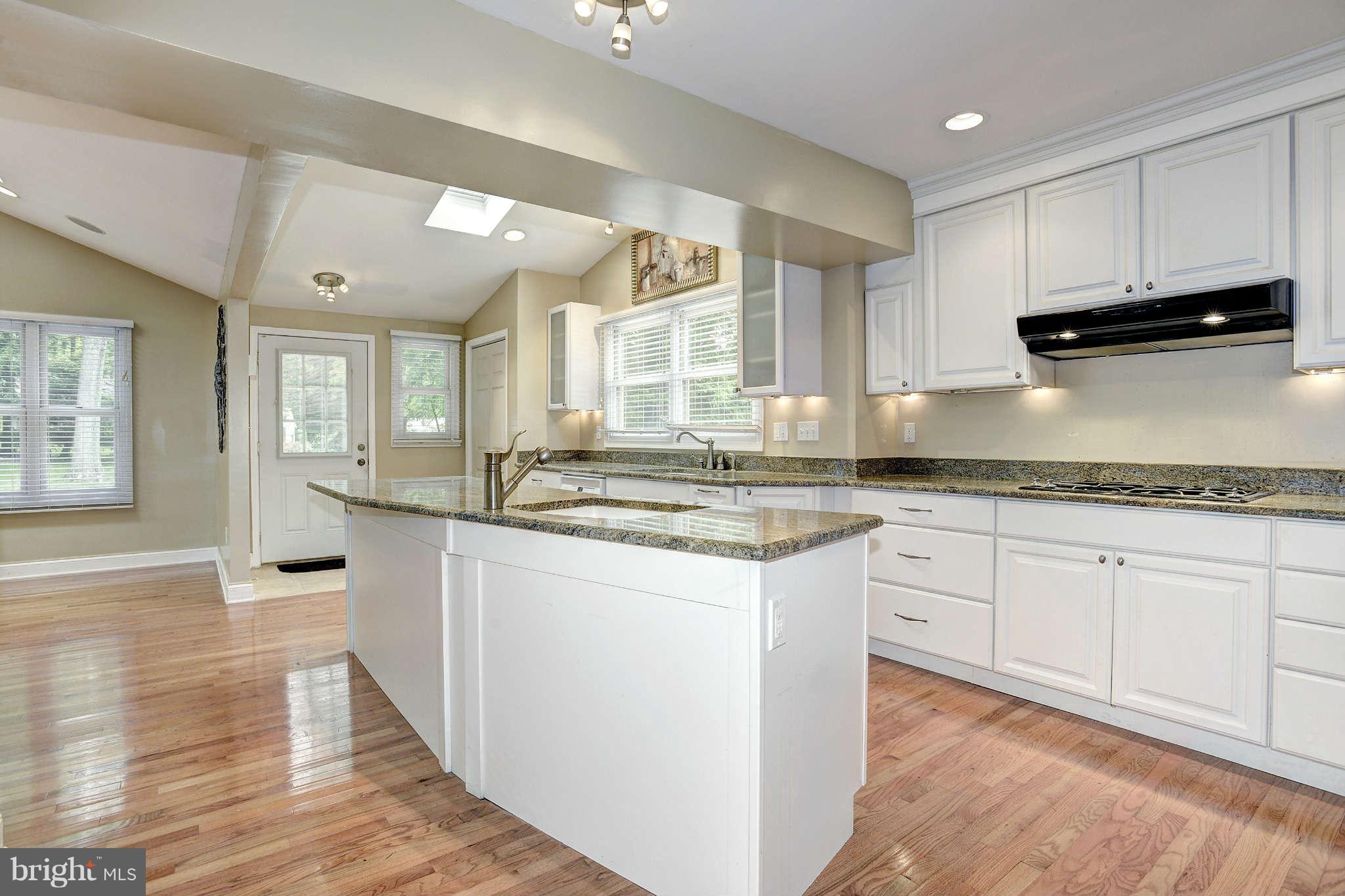 7014 Queen Anne Road Baltimore, MD 21207 - Photo 7 of 27 Kitchen