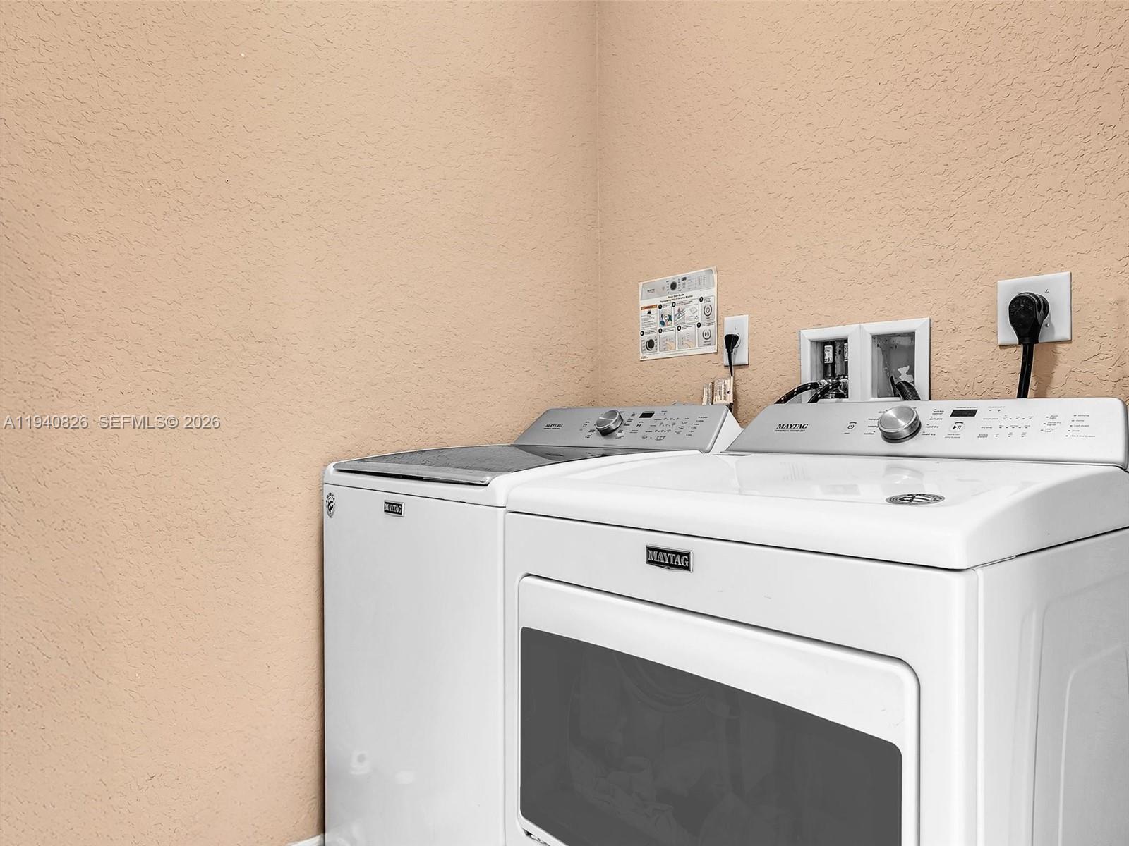 625 Southeast 30th Terrace Homestead, FL 33033 - Photo 22 of 71 a utility room with dryer and washer