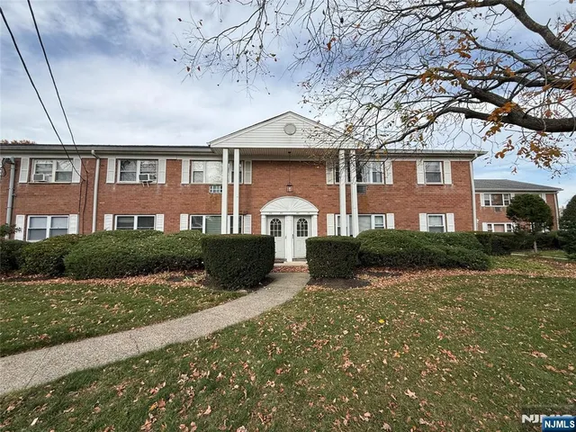 $315,000 | 78 Manchester Court, Unit 89, Wayne, NJ 07470