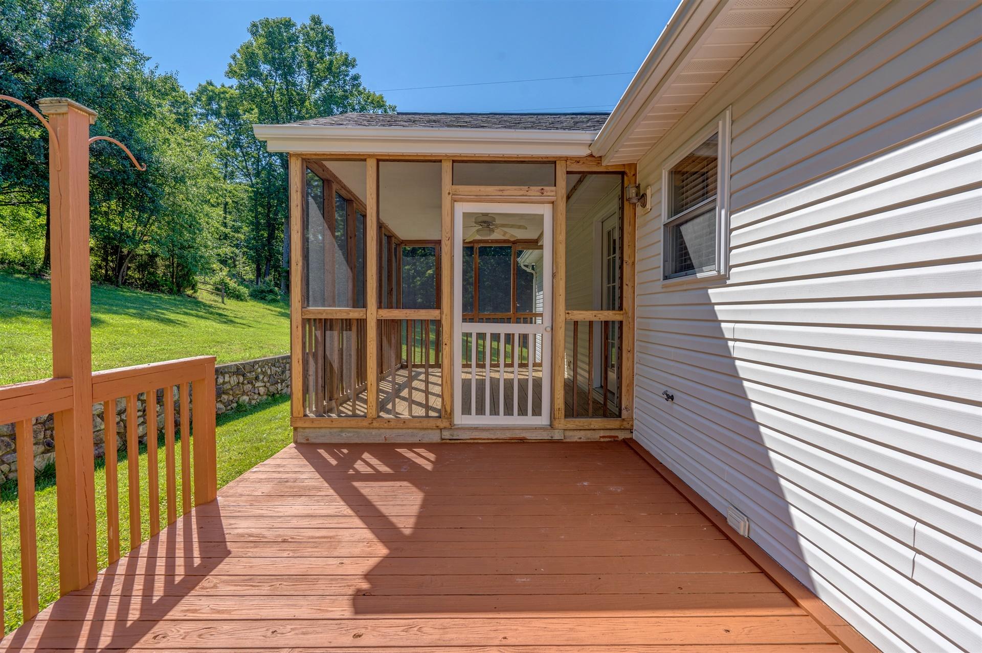 436 Scalybark Drive Blue Ridge, VA 24064 - Photo 18 of 35 Deck