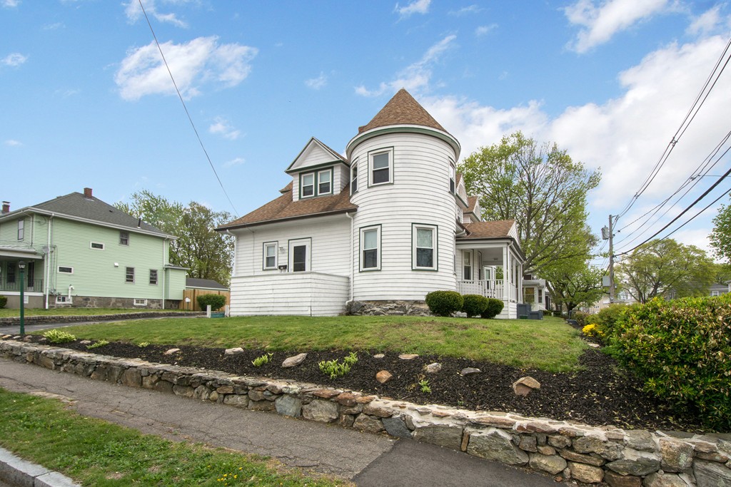 64 Faxon Road Quincy, MA 02171 - Photo 3 of 18 Gallery Image 3