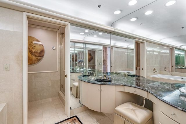 $4,050,000 | 40 Burroughs Wharf, Unit 307308, Boston, MA 02109