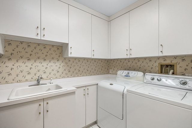 $4,050,000 | 40 Burroughs Wharf, Unit 307308, Boston, MA 02109