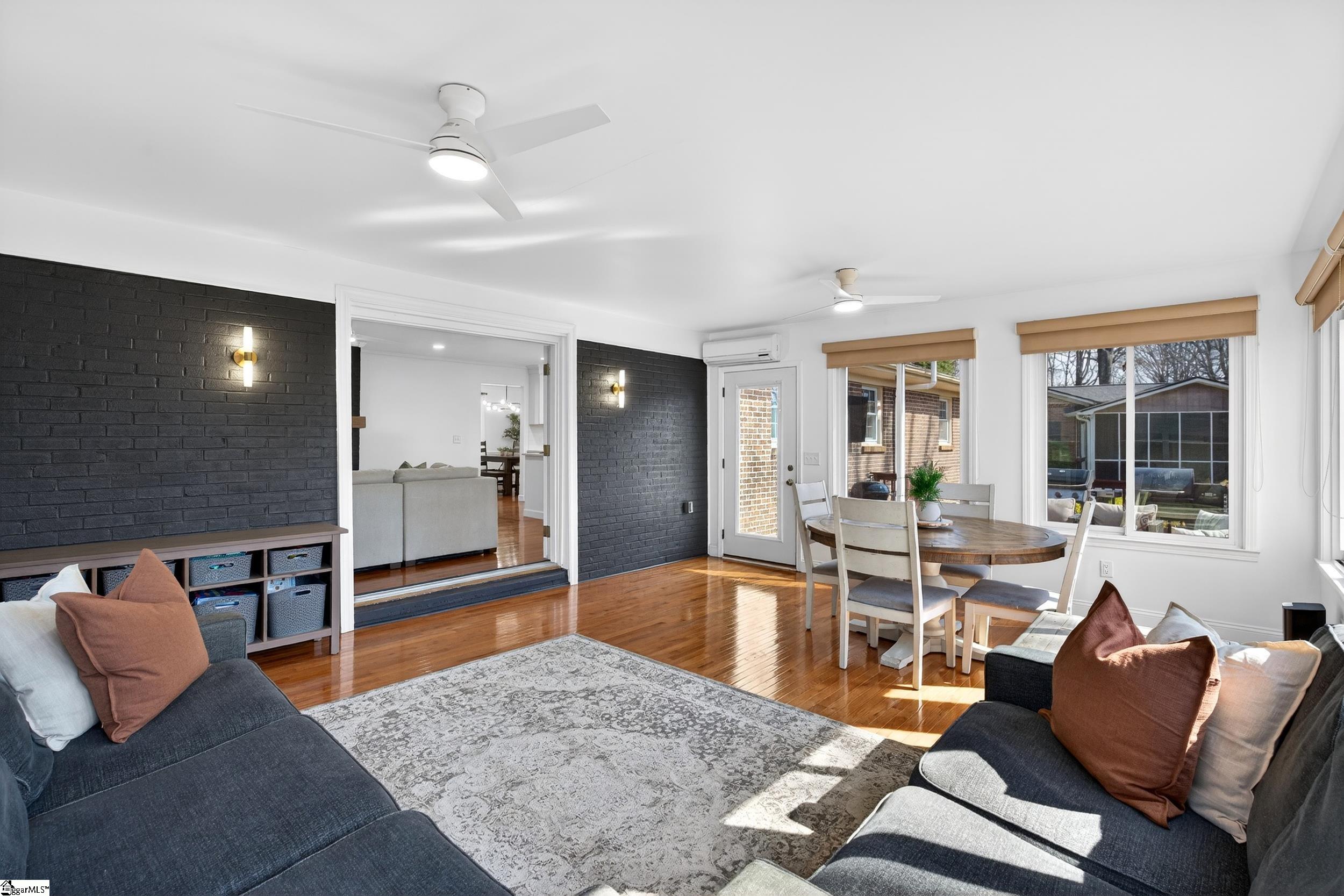 113 Holly Road Taylors, SC 29687 - Photo 5 of 50