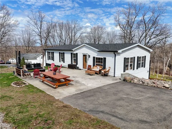 $330,000 | 3121 Poplar Hill Road, Livonia, NY 14487