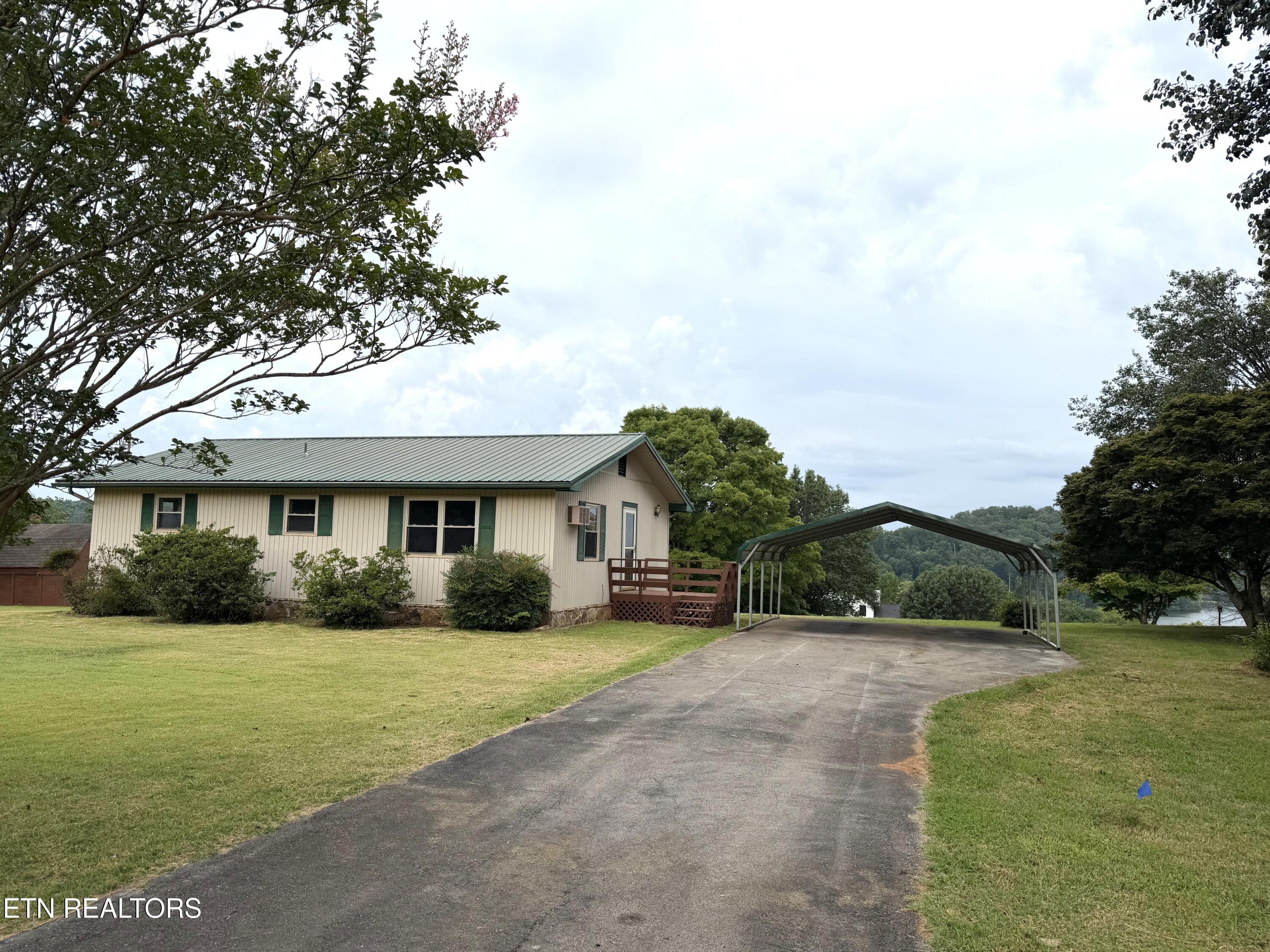 152 Morris Road Kingston, TN 37763 - Photo 2 of 20 Front of House