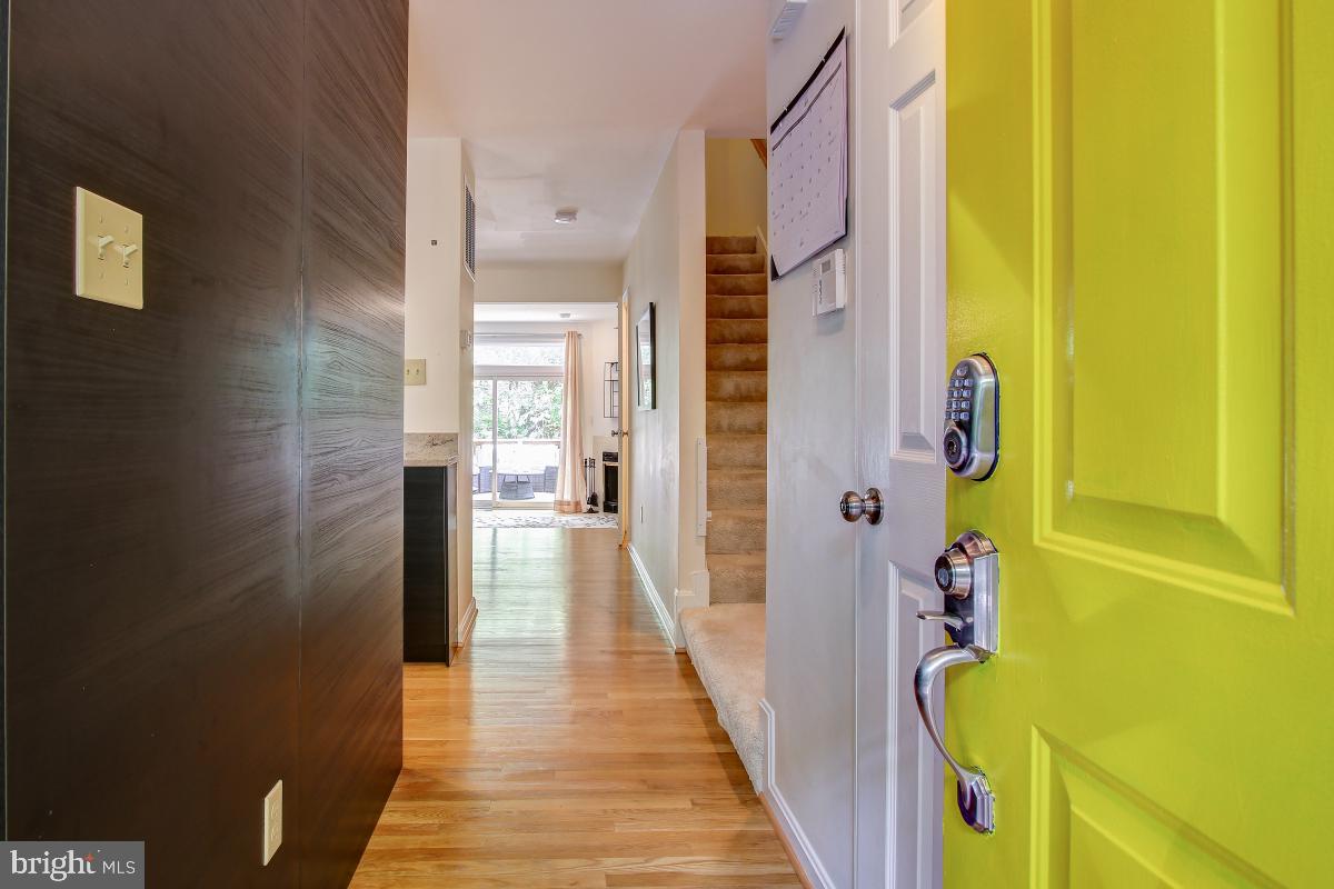 2039 Lyttonsville Road Silver Spring, MD 20910 - Photo 2 of 38