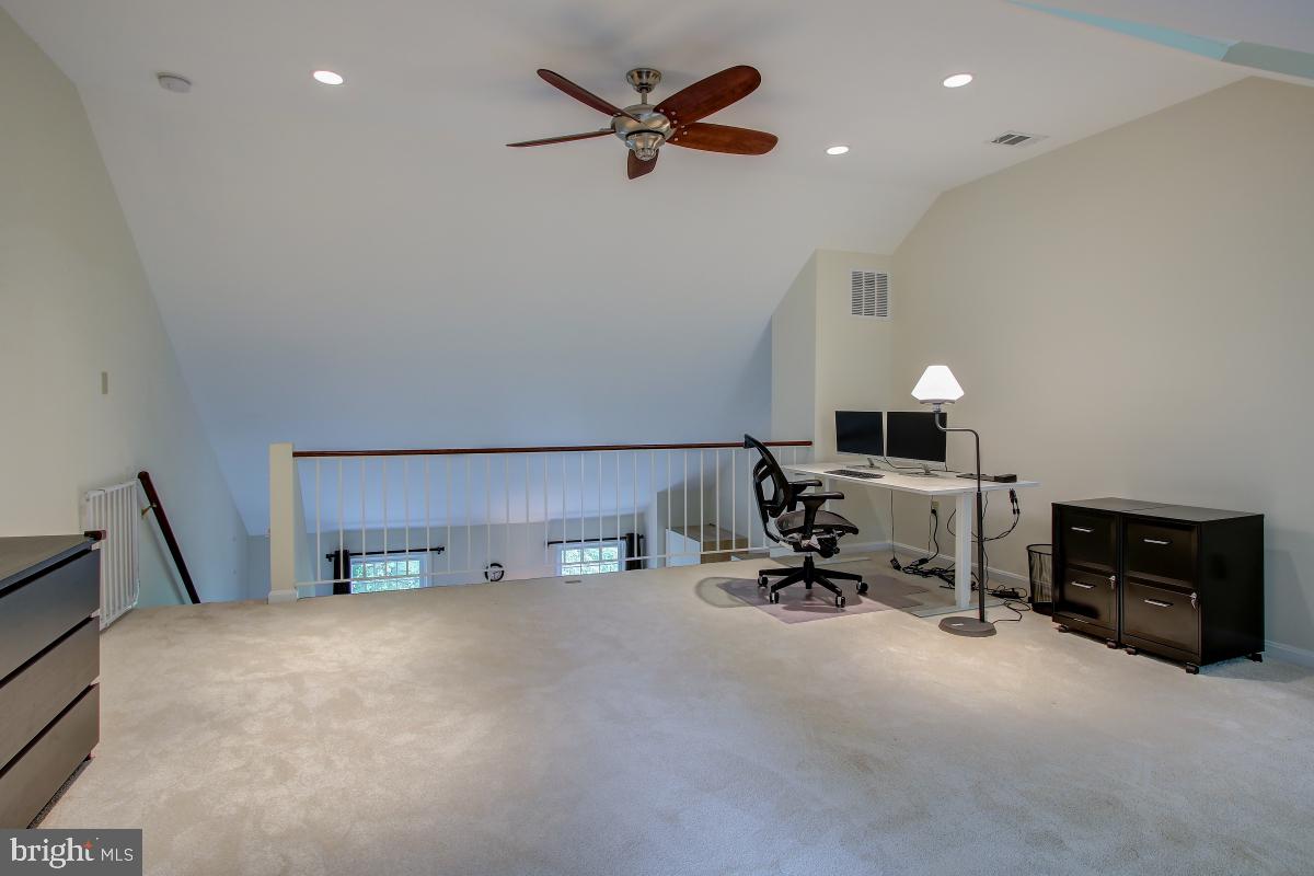 2039 Lyttonsville Road Silver Spring, MD 20910 - Photo 22 of 38
