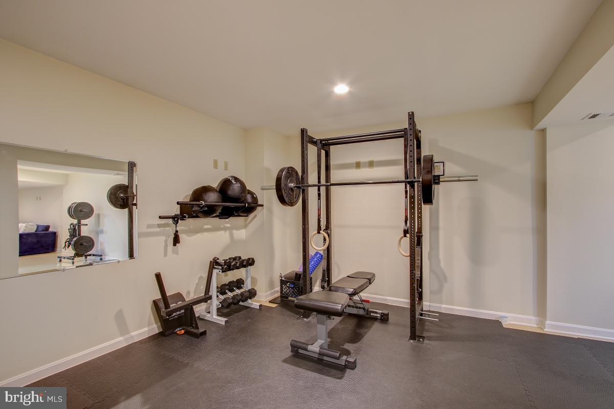 2039 Lyttonsville Road Silver Spring, MD 20910 - Photo 26 of 38