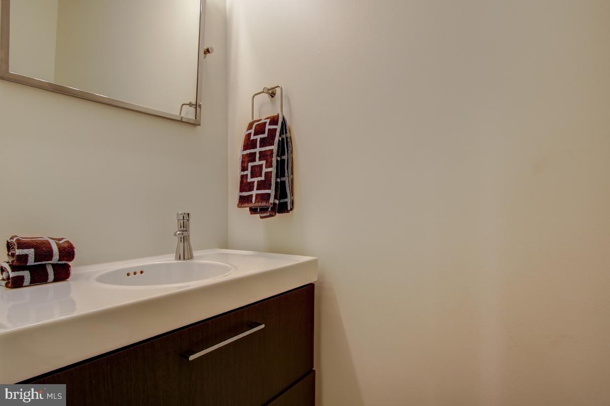 2039 Lyttonsville Road Silver Spring, MD 20910 - Photo 27 of 38