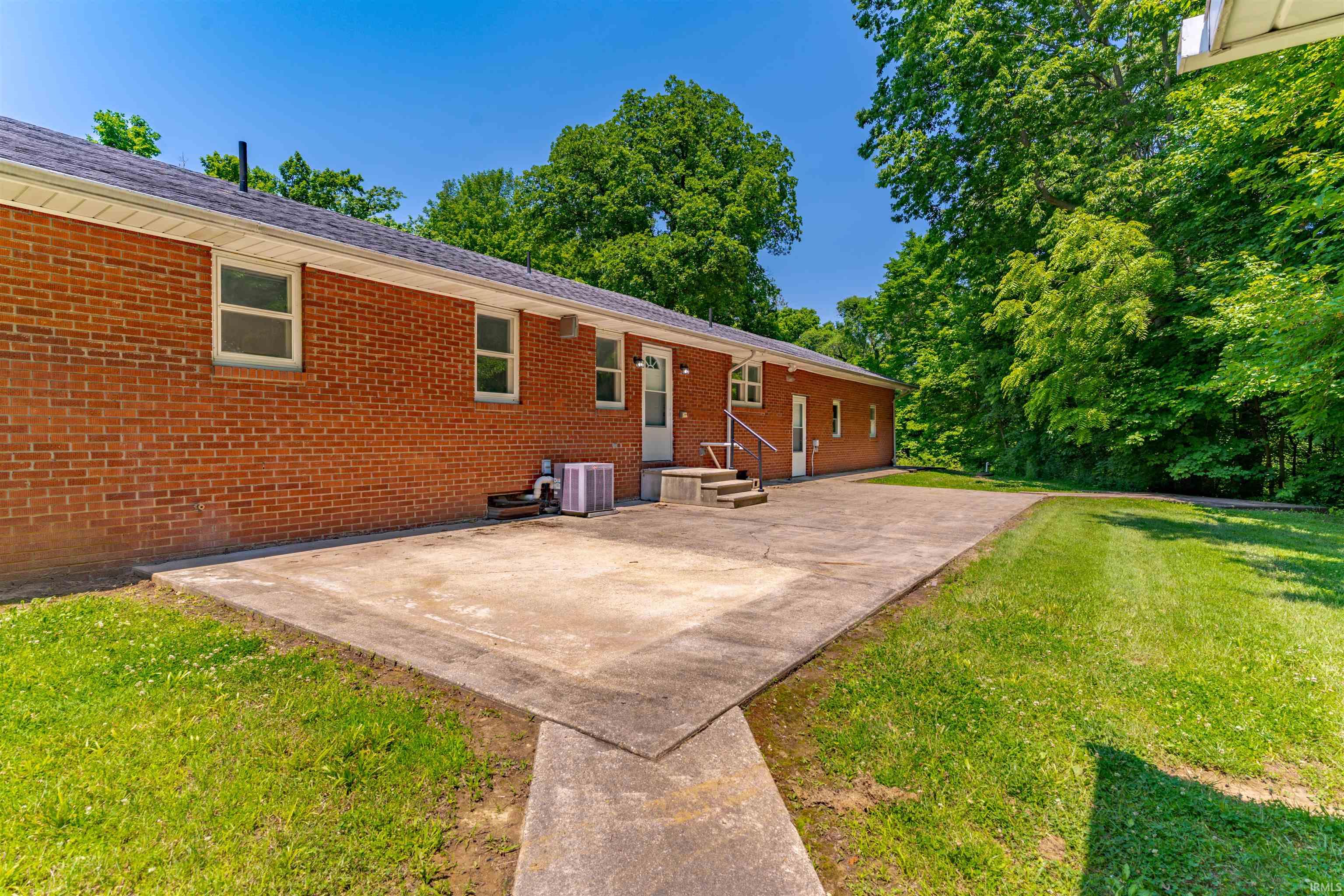 2458 North Old Fort Knox Road Vincennes, IN 47591 - Photo 10 of 36