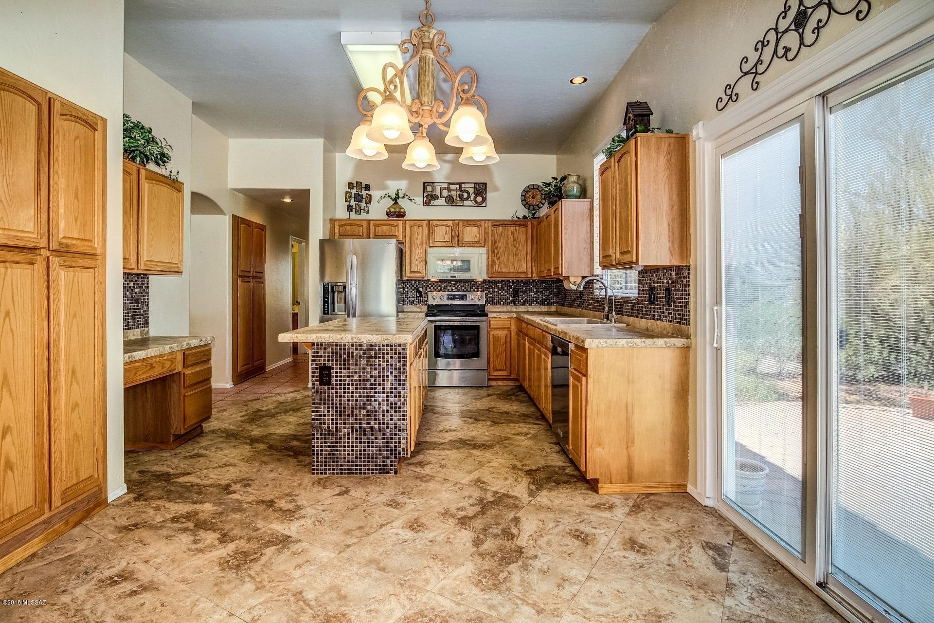 10951 North Sandra Road Tucson, AZ 85742 - Photo 10 of 28 Gallery Image 10