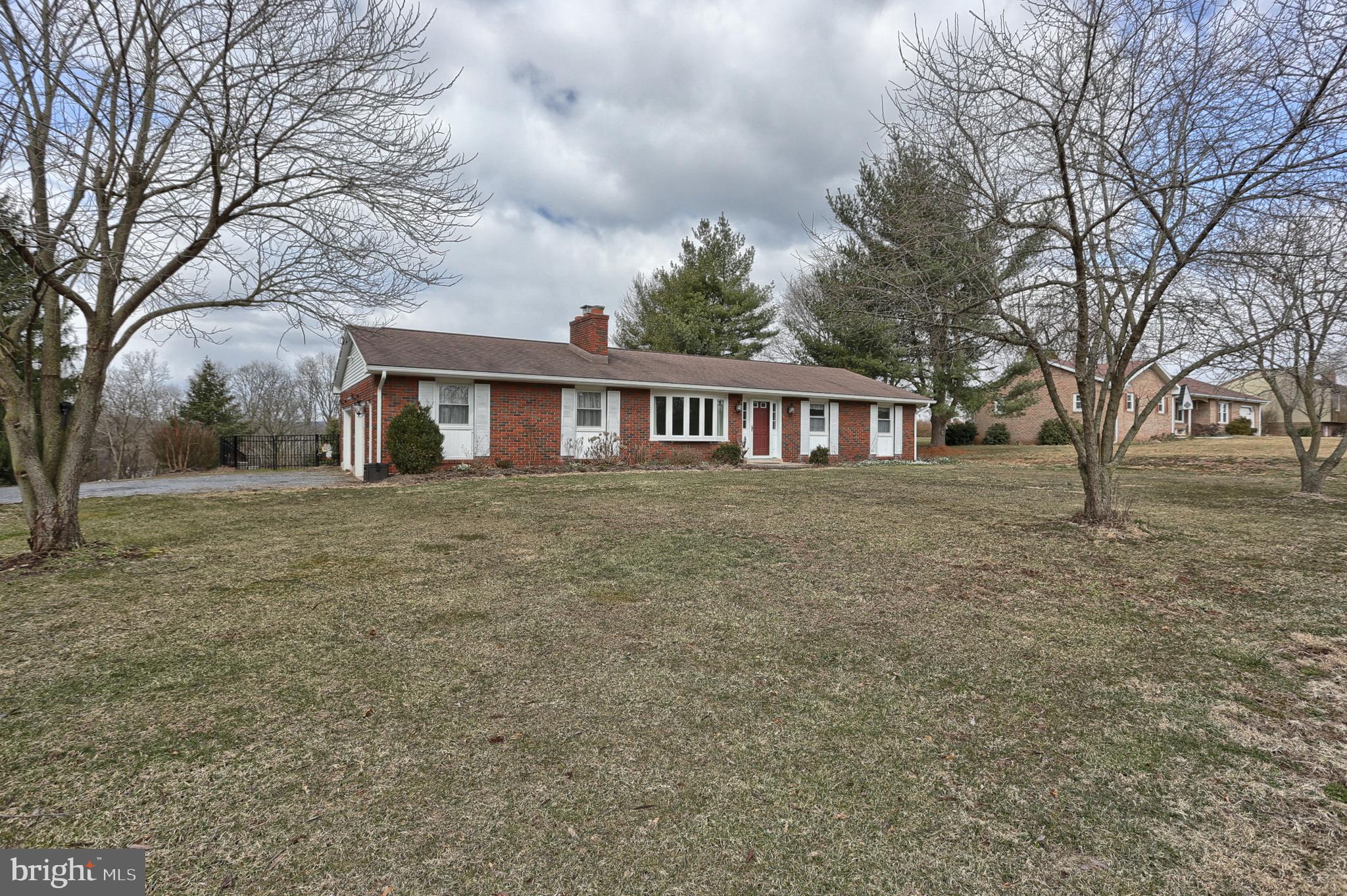 669 Cedar Road Hershey, PA 17033 - Photo 3 of 22 Gallery Image 3