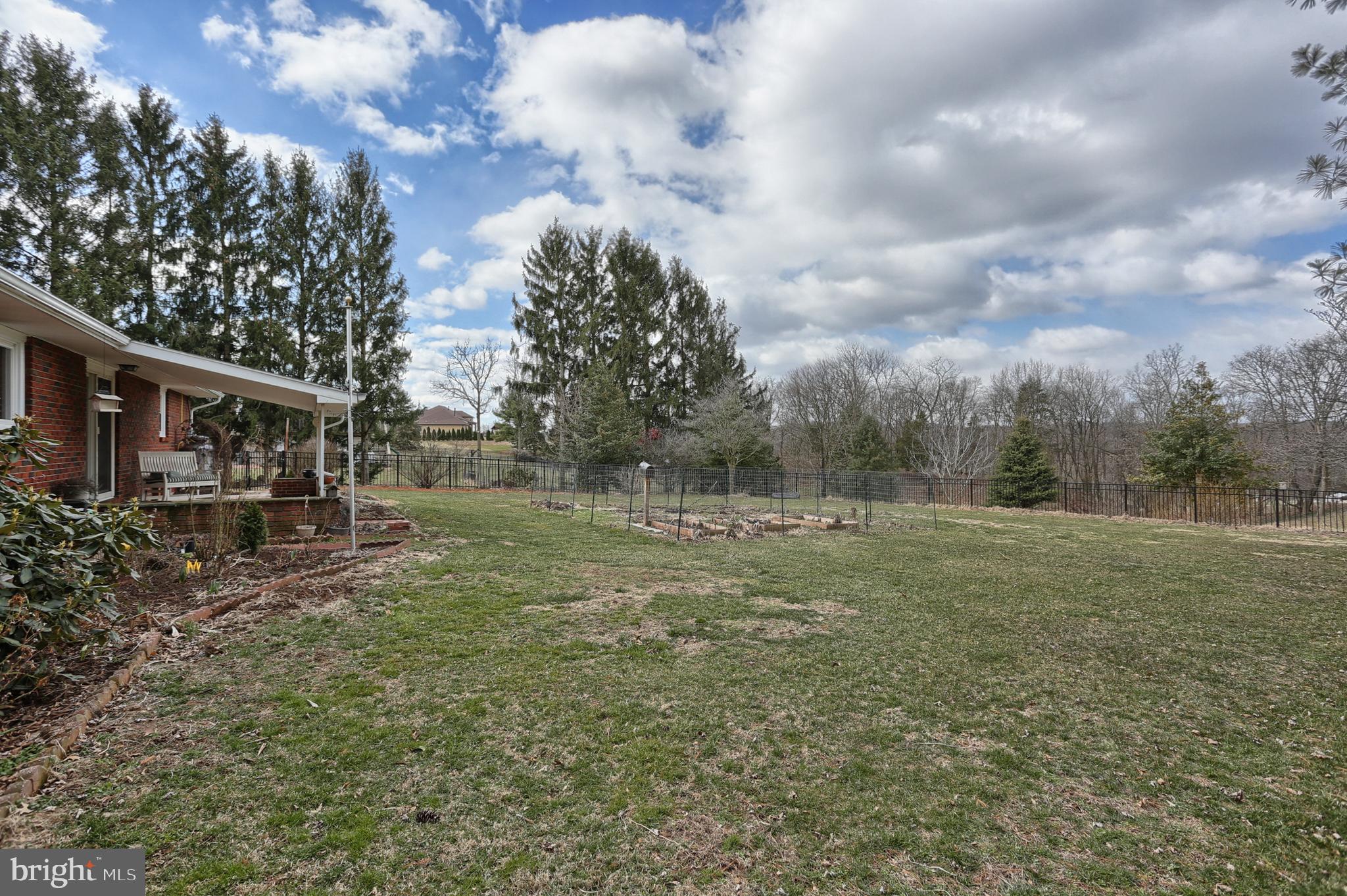 669 Cedar Road Hershey, PA 17033 - Photo 21 of 22 Gallery Image 21