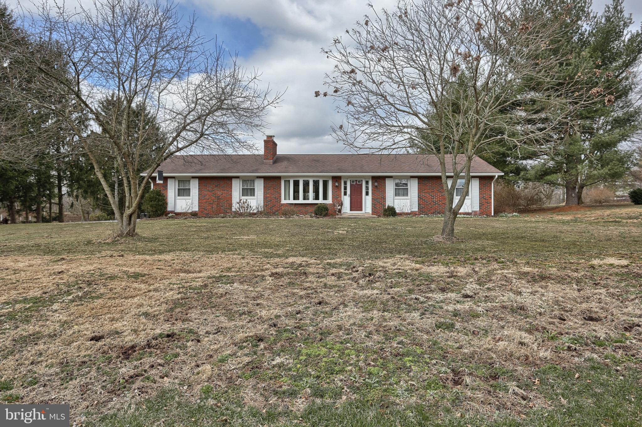 669 Cedar Road Hershey, PA 17033 - Photo 4 of 22 Gallery Image 4