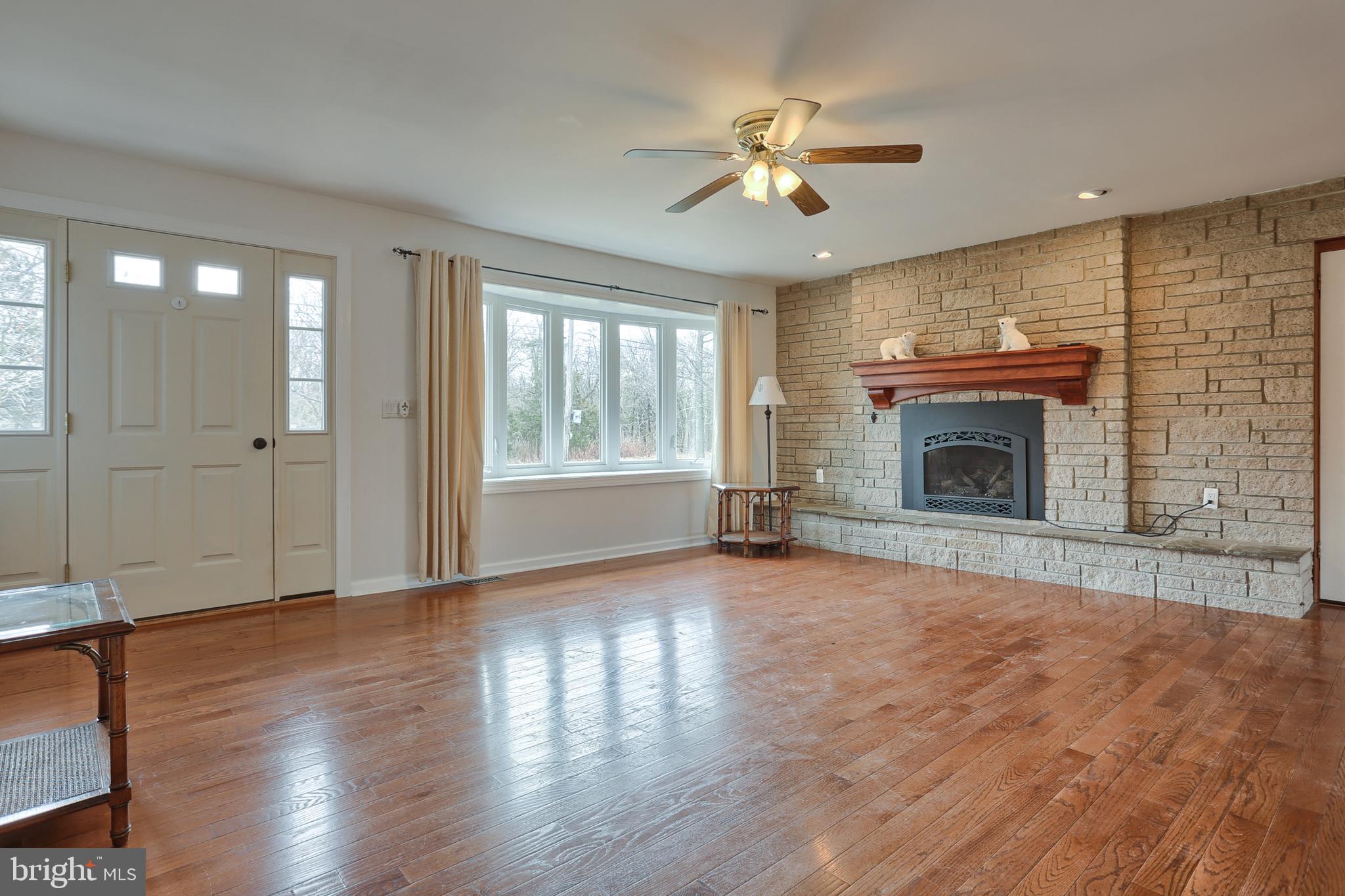 669 Cedar Road Hershey, PA 17033 - Photo 7 of 22 Gallery Image 7