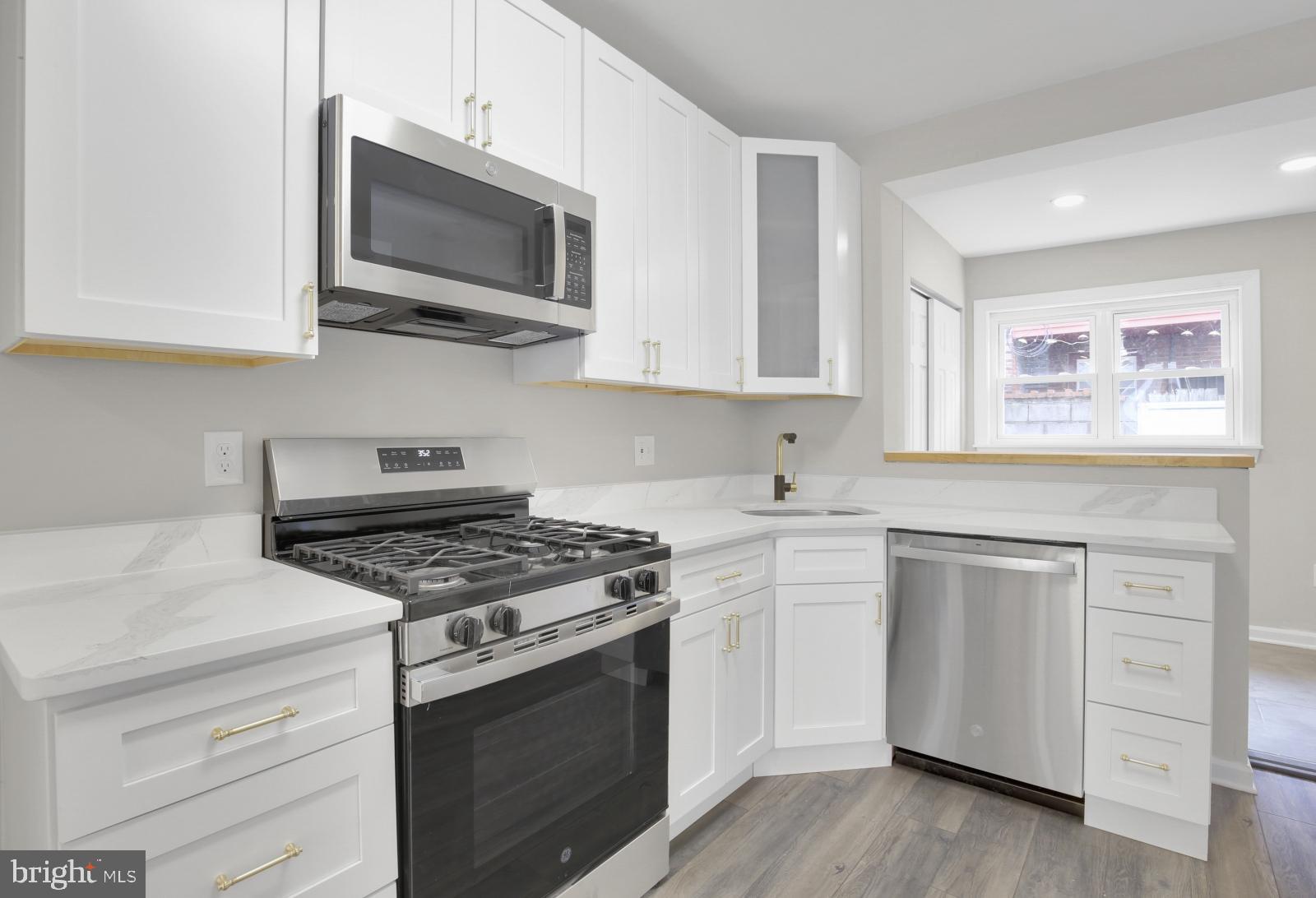 1918 Durfor Street Philadelphia, PA 19145 - Photo 10 of 29