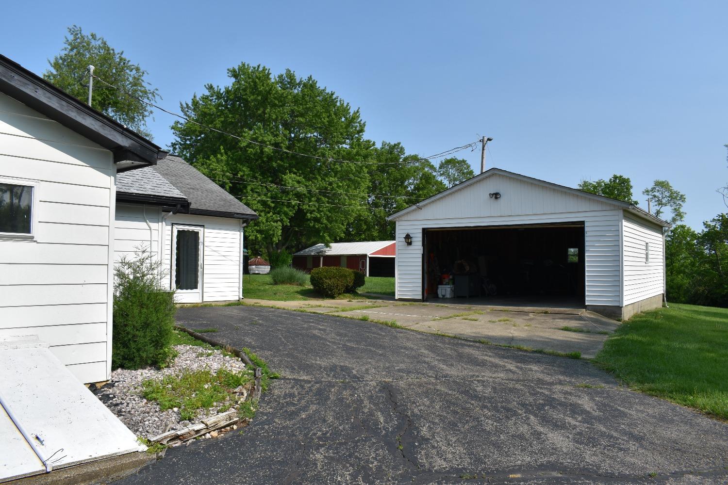 1077 Morgan Road West Harrison, IN 47060 - Photo 2 of 31