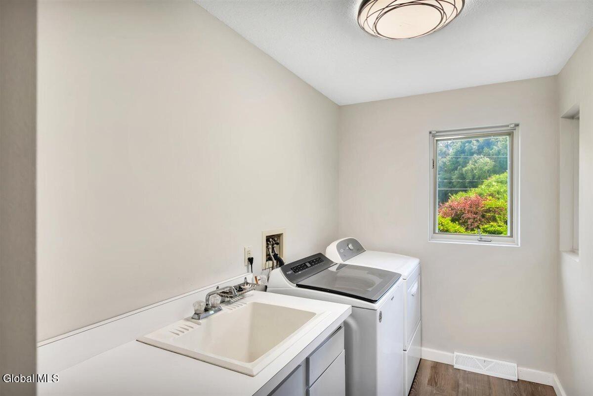 758 Feura Bush Road Bethlehem, NY 12054 - Photo 35 of 73 35-758 Feura Bush Rd-38