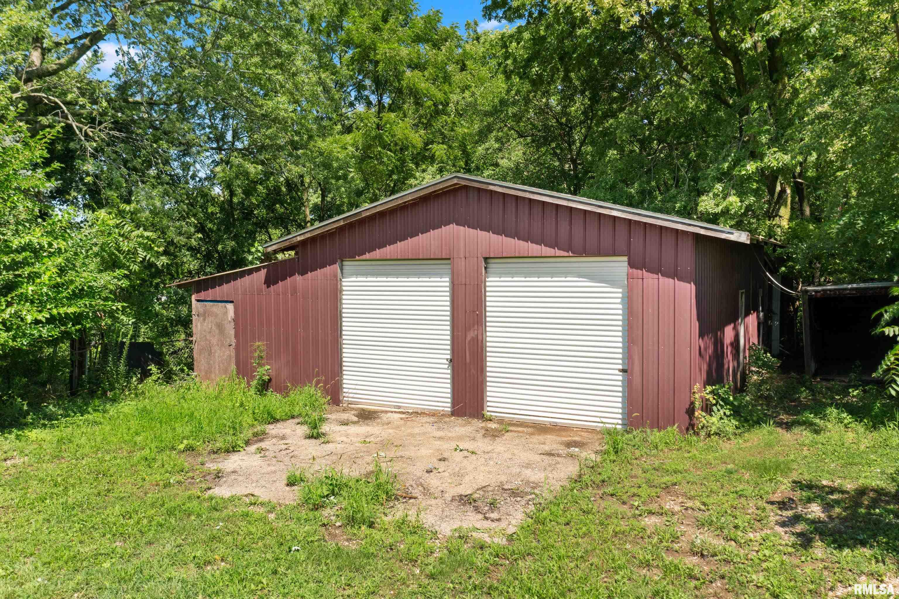 1311 Fischer Road Creve Coeur, IL 61610 - Photo 3 of 7 Gallery Image 3