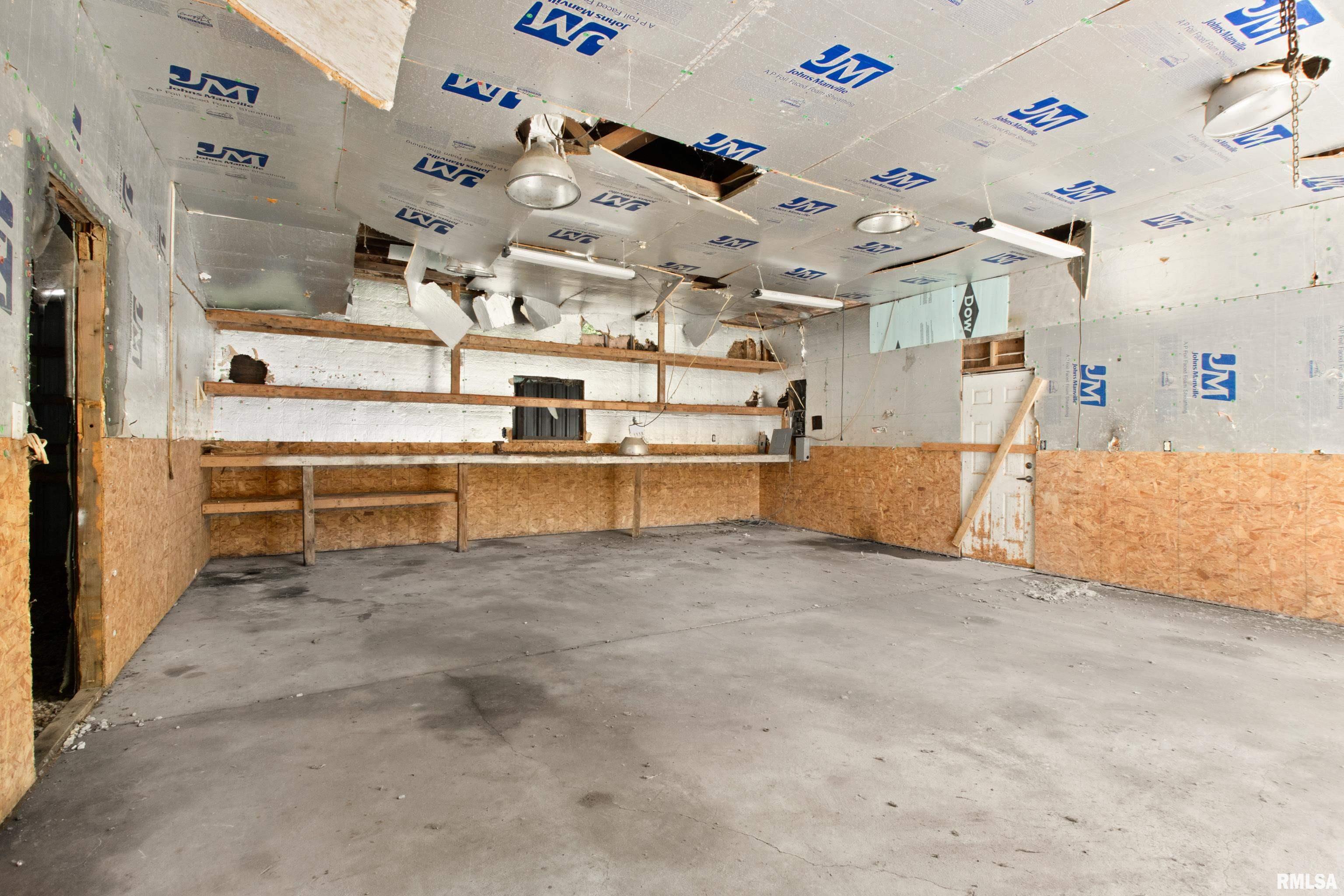 1311 Fischer Road Creve Coeur, IL 61610 - Photo 5 of 7 Gallery Image 5