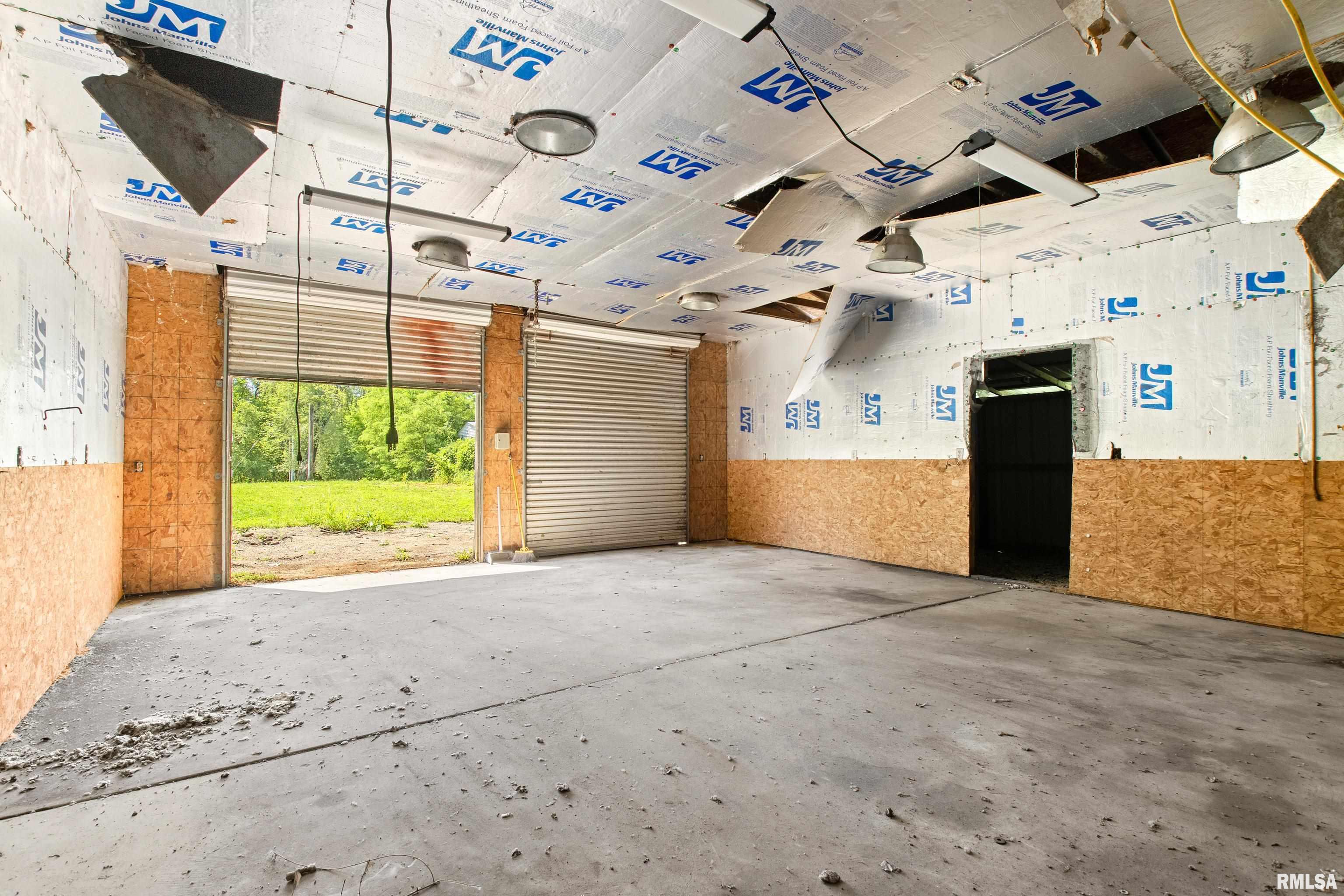 1311 Fischer Road Creve Coeur, IL 61610 - Photo 6 of 7 Gallery Image 6
