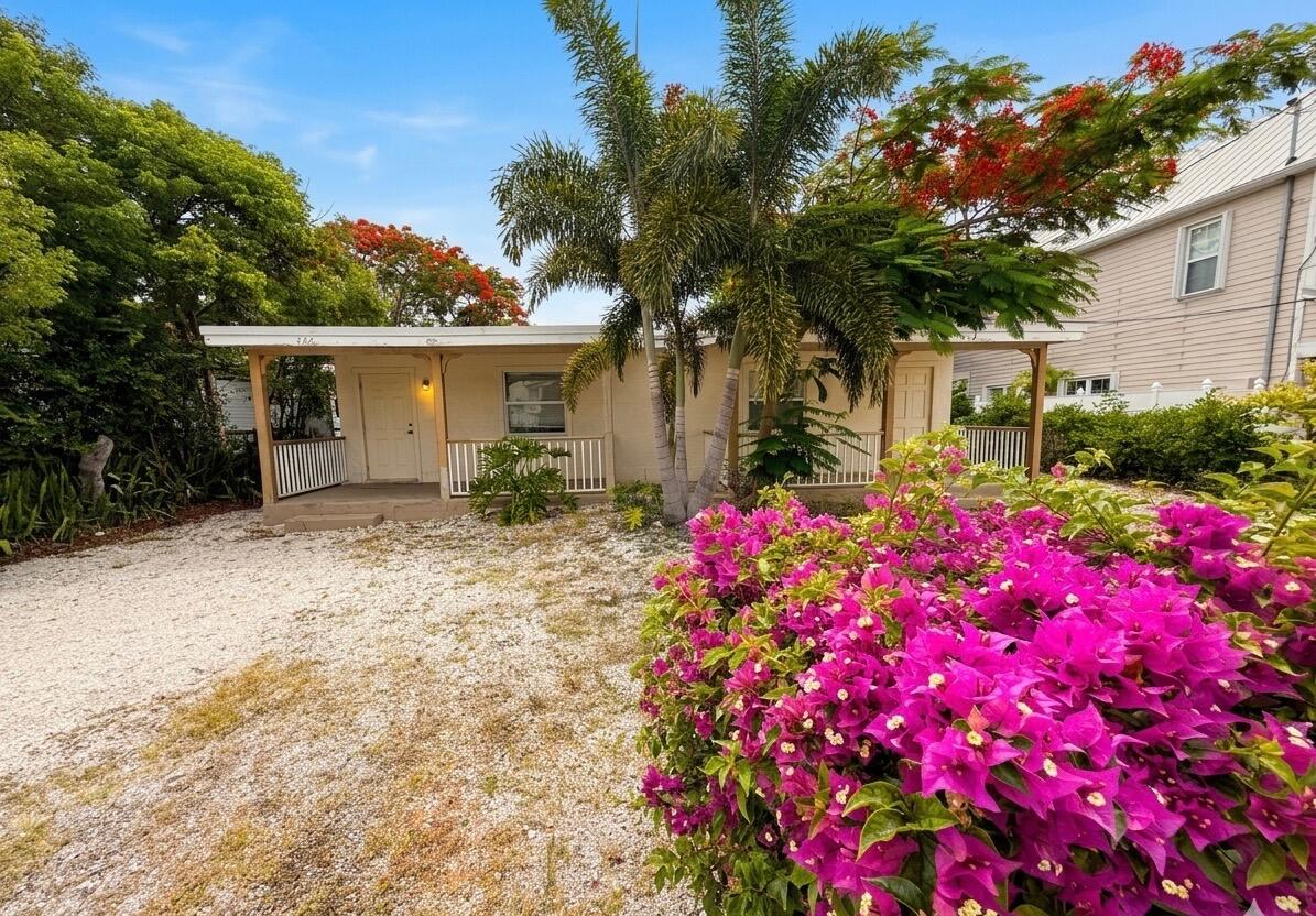 746 50th Street Marathon, FL 33050 - Photo 2 of 4 746 50th pictures-3