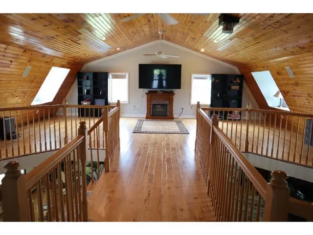 $447,000 | 11032 Fiscus Cemetery Road, Coal City, IN 47427