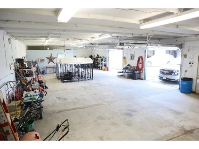 $447,000 | 11032 Fiscus Cemetery Road, Coal City, IN 47427