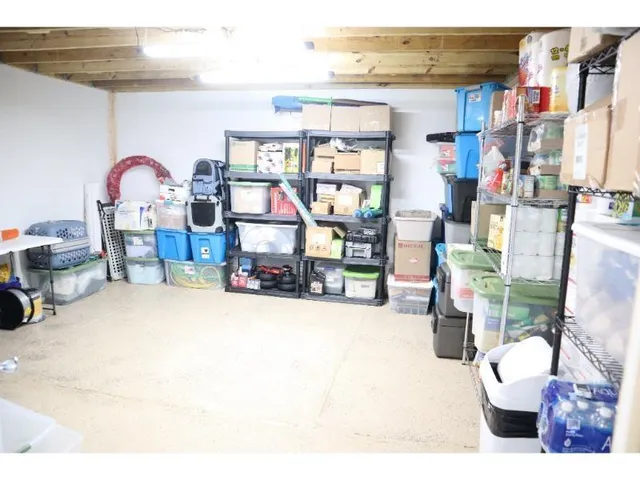 $447,000 | 11032 Fiscus Cemetery Road, Coal City, IN 47427