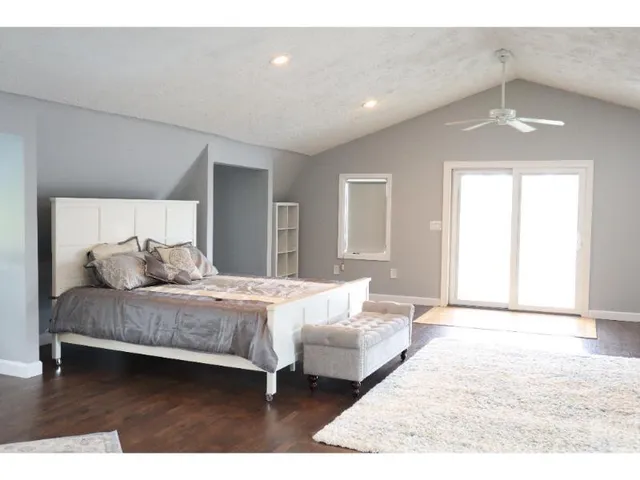 $447,000 | 11032 Fiscus Cemetery Road, Coal City, IN 47427